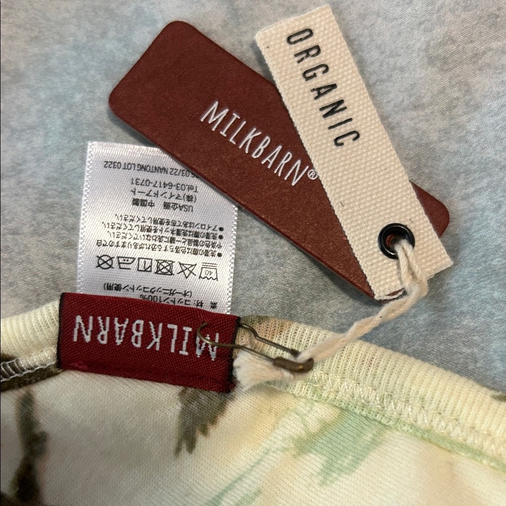 Milkbarn Organic cotton Baby Bib with Duck Design - Picture 2 of 4